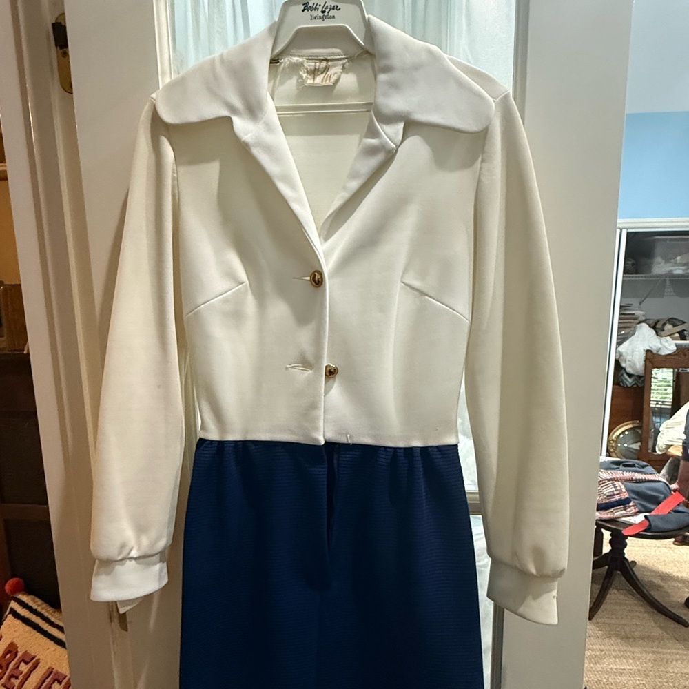 VINTAGE Cream and Blue Long Sleeve Sheath Dress with Notched Collar